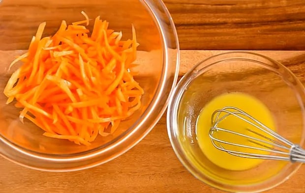 ドレッシングとニンジンの写真（撮影：小泉明代）