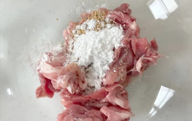 味付け前の肉（撮影：エニママ）