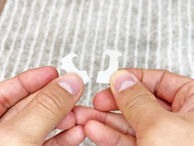 食パンの留め具、余った時には？　フルーツの皮むきに使う方法に「包丁いらず」「簡単にできた」