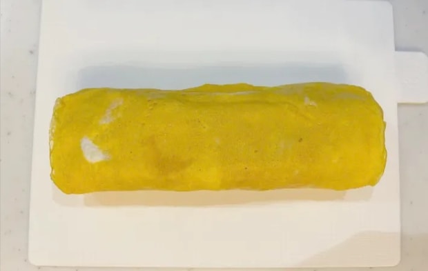 カット前の玉子焼き（撮影：エニママ）