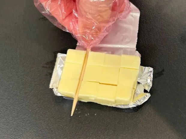 「もう包丁は使いません」 ベビーチーズをきれいにカットする裏技