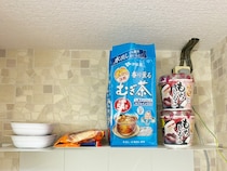 ブックエンドの『短い面』を差し込むと…　大がかりなDIYナシの収納アイディアに「想像以上だった！」