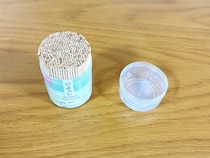 つまようじ『1本』を鍋蓋に挟むと…　洗い物が減る時短技に「座布団三枚」