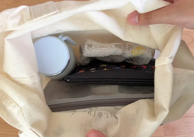 トートバッグの中身の写真（撮影：grapeライフハック編集部）