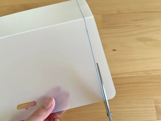 ダイソーの『まな板シート』を折ってバッグに入れたら…　思わぬ活用法で「使い勝手がよくなった！」