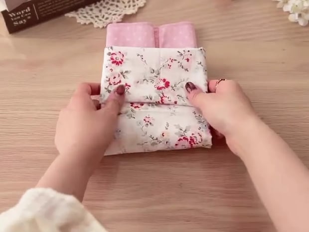 ハンカチを活用して春の外出を華やかに! 結ぶだけのエコバッグ、ポーチ、ボトルカバーの作り方