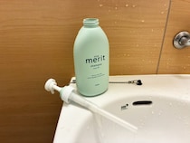 シャンプーの詰め替え時、ボトルを洗う必要ある？　花王に取材すると…「初めて知った」