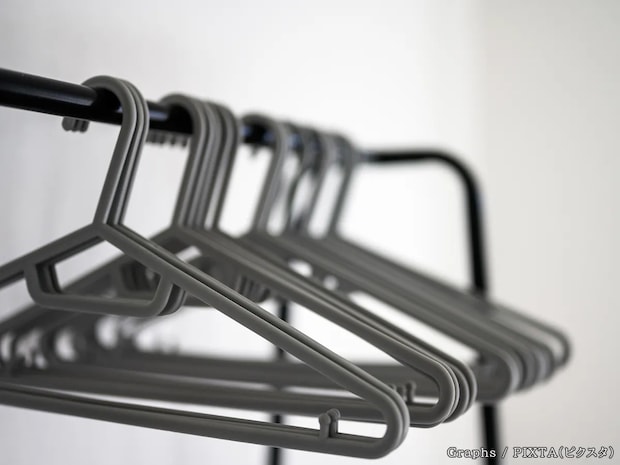 ハンガーに掛けないほうがいい服は？　「型崩れを防ぐコツ」をハンガー専門店に聞いた
