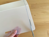 ダイソーの『まな板シート』を折ってバッグに入れたら…　思わぬ活用法で「使い勝手がよくなった！」