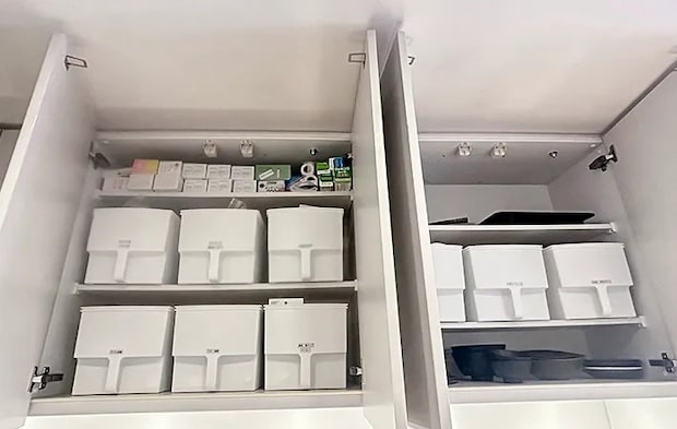 棚に収納されたケースの写真（撮影：Classy Life）