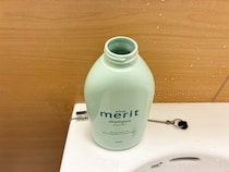 花王「推奨しておりません」　残り少ないシャンプーを『お湯で薄める』のは、実は…「知らなかった」