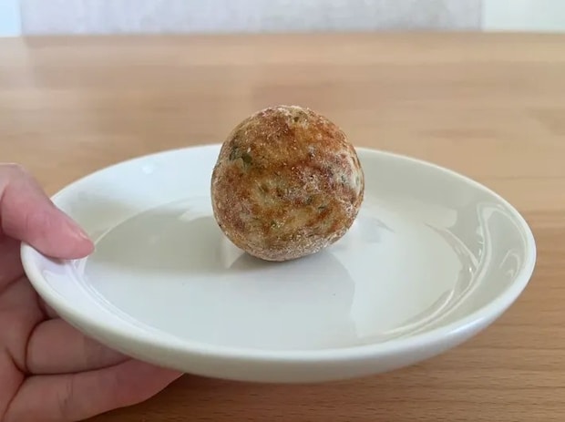 サミットの冷凍タコ焼きの写真（撮影：grapeフード編集部）