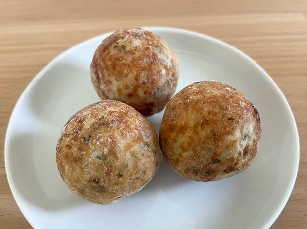 サミットの冷凍タコ焼きの写真（撮影：grapeフード編集部）