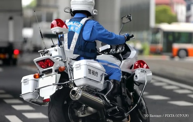 『白バイのパトロール イメージ』の写真