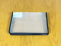 ファスナーを『片側』だけ開けると…　キッチン収納で役立つ意外な使い方とは