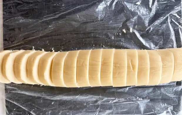 生地をカットした画像（撮影：エニママ）