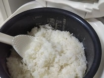 すぐによそわないで！　炊飯後の『一手間』に「知らなかった」「毎日やる」【米の豆知識4選】