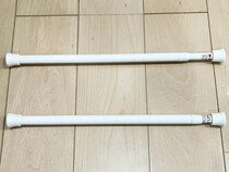 つっぱり棒を縦に設置すると…　狭いクローゼットが快適になる「収納ワザ」【プロの活用法3選】