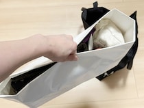 余った紙袋の意外な活用法　取っ手を切って内側に折り込むと？　「便利すぎ」