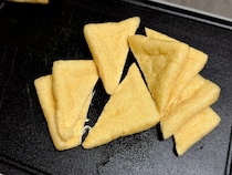 油揚げをレンジで『30秒』加熱すると…　時短ハックに「天才だわ」【電子レンジ活用術4選】