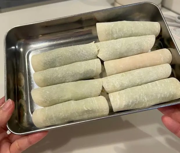 さまざまなアレンジで巻いた餃子の皮巻きソーセージ（撮影：grapeフード編集部）