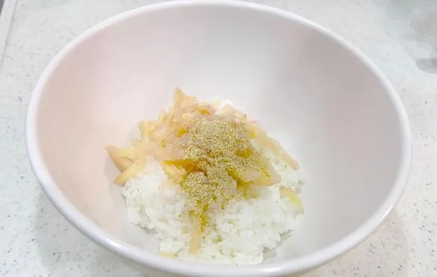 すりごまをまぶした画像（撮影：エニママ）