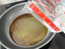 肉なしで作る親子丼！？　肉の代用に使ったものに「財布にやさしい」「1歳児が喜んだ」