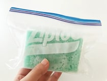 ダイソーのスポンジを『保冷剤』として使う方法　溶けるまでの時間や、便利な使い道は？