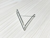 ゼムクリップを『V』に曲げて？　作業1分で作ったものに「便利すぎる！」