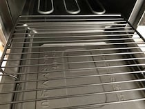 気が重いグリルの後片づけ　掃除テクに「大助かり」「コレは有益」【お手入れ術4選】