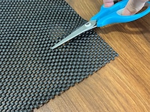 100均の『すべり止めシート』の意外な活用方法　暮らしの『イライラ』をなくすアイディア【4選】