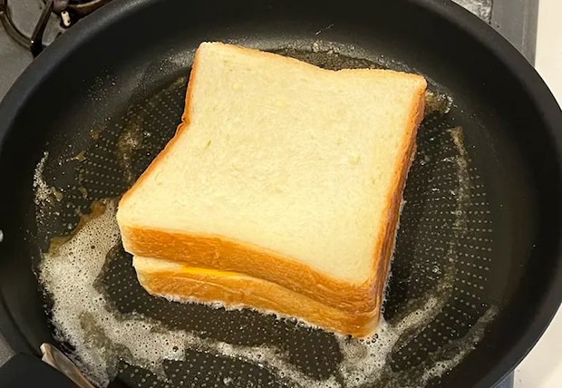 食パンを焼いている写真（撮影：grapeフード編集部）