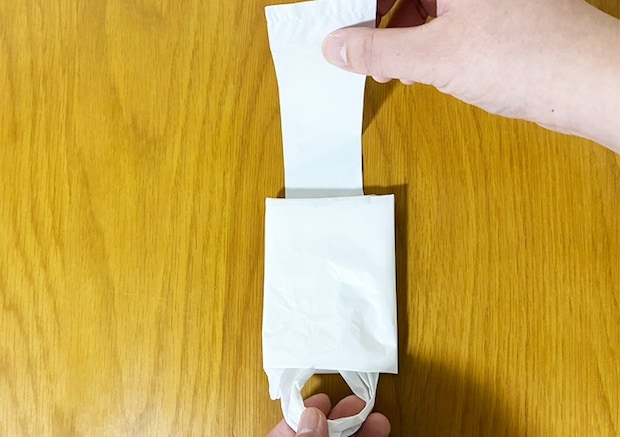 袋のたたみ方写真（撮影：grapeライフハック編集部）
