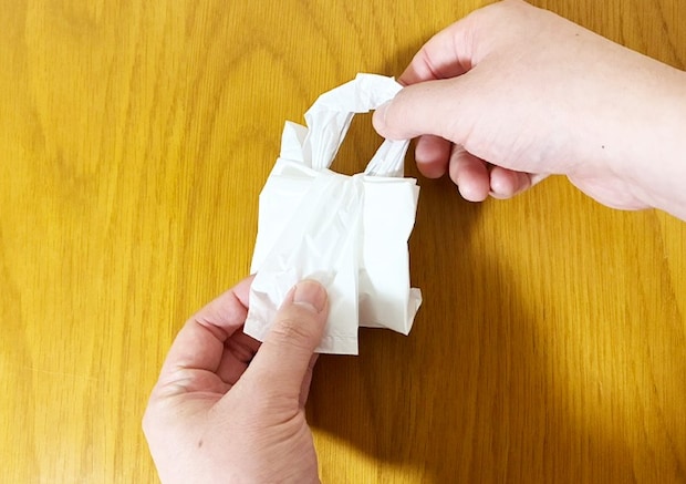 袋のたたみ方写真（撮影：grapeライフハック編集部）