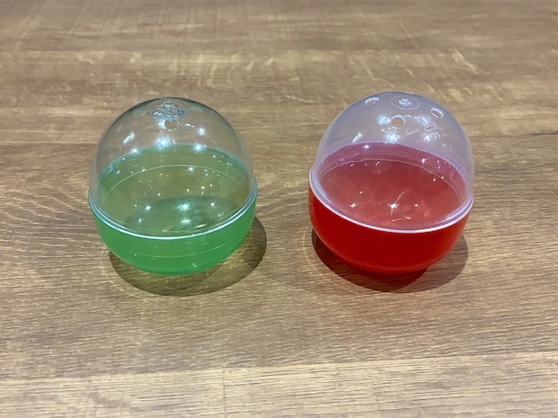 カプセルトイ容器の意外な活用方法　ズボラ会社員の毎日が便利になった、3つの収納テク