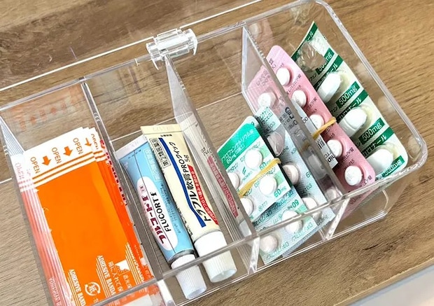 『透明収納ケース（フタ付、B）』で薬の収納をした写真（撮影：キジカク）