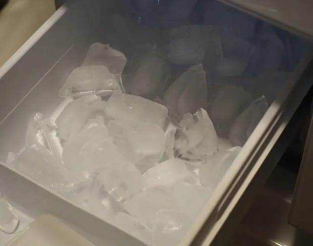 製氷機を開けた様子