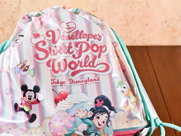 配り終わった『ディズニー土産』のパッケージは捨てずに？　「旅行で活躍」「子供にも使いやすい」