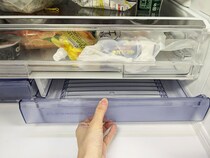 拭き掃除から密閉保存まで！冷蔵庫のイヤなニオイを防ぐプロのアドバイス