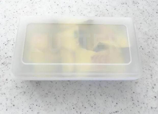 コンソメを入れて蓋をした画像（撮影：エニママ）