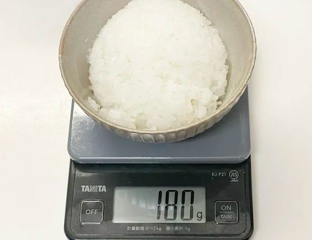 『一気にすくえる！しゃもじ』ですくったご飯の写真（撮影：grapeライフハック編集部）