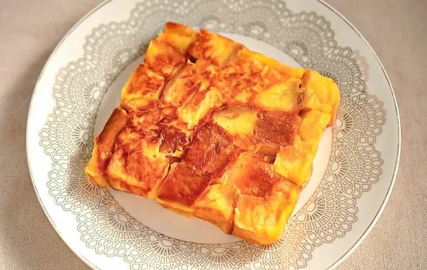 角切りの食パンで作った『玉子焼き器で作るフレンチトースト』の完成写真（撮影：小泉明代）