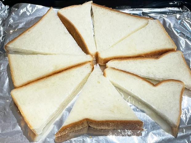 食パンを三角形に切ったら？　『丸型ピザ風トースト』に「これはナイスアイディア」