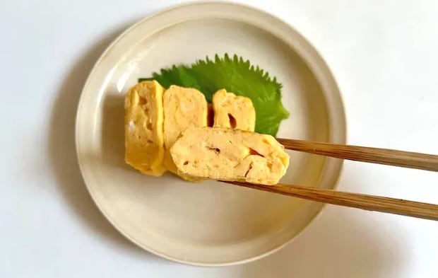 箸で持ち上げた写真（撮影:エニママ）