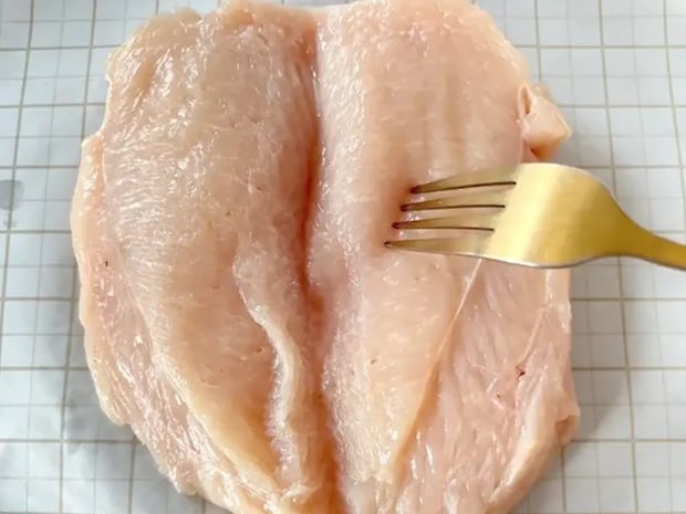 もう時間かけなくてOK！　レンチン6分で作れる『鶏ハム』レシピ