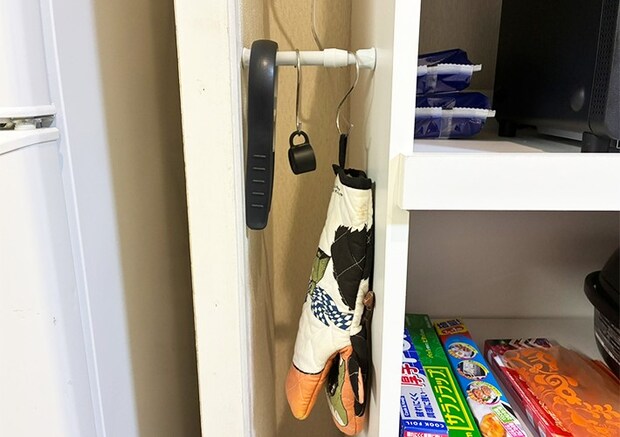 つっぱり棒の使用写真（撮影：grapeライフハック編集部）