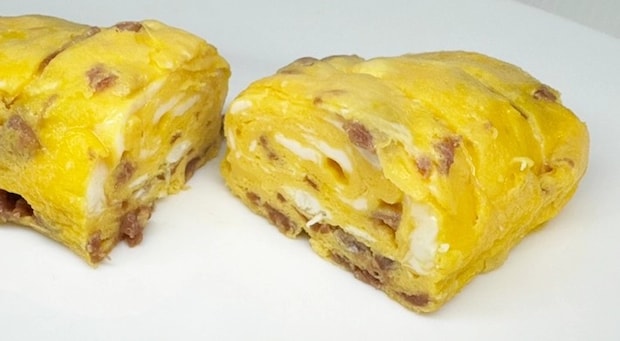 梅干し入り玉子焼き（撮影：grapeフード編集部）