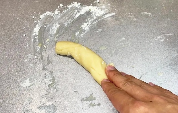 『小麦粉で油をまとめる』写真（撮影：キジカク）