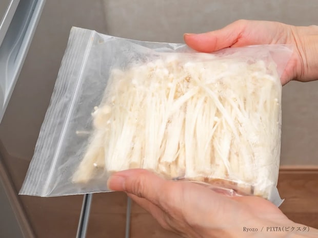 キノコは冷凍で味が変わる？知らないと損する保存のコツと仕組み