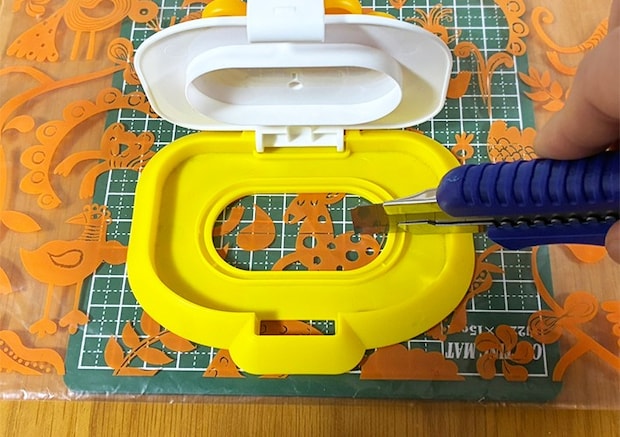 ウェットシートの蓋活用写真（撮影：grapeライフハック編集部）